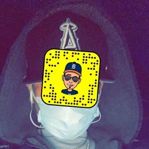 Meet your Posher, Adam